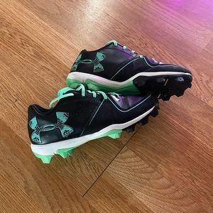 Under Armour: Softball/Baseball cleats